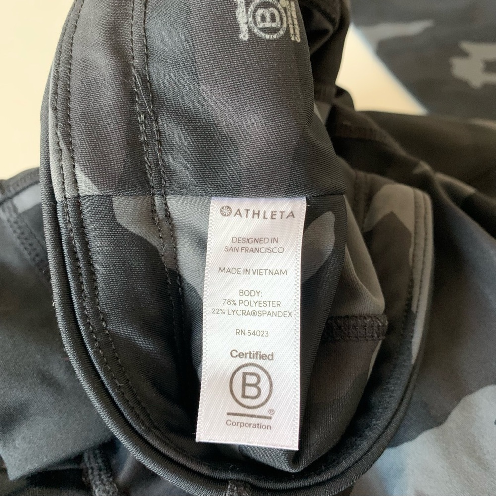 Athleta camo contender 7/8 tight size small - Picture 5 of 11